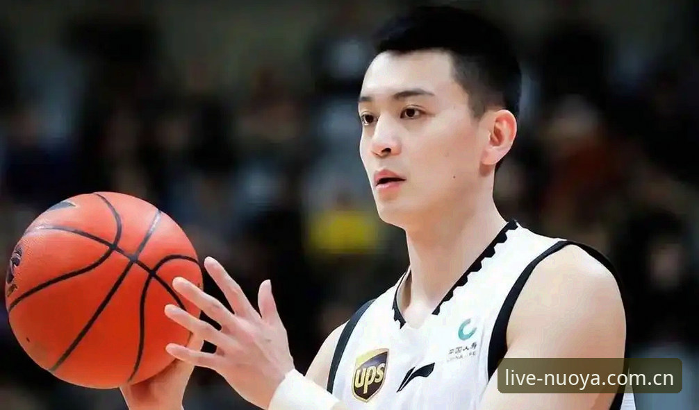 杨鸣说C罗压力大，前锋都进球了他还没上场，你怎么看？